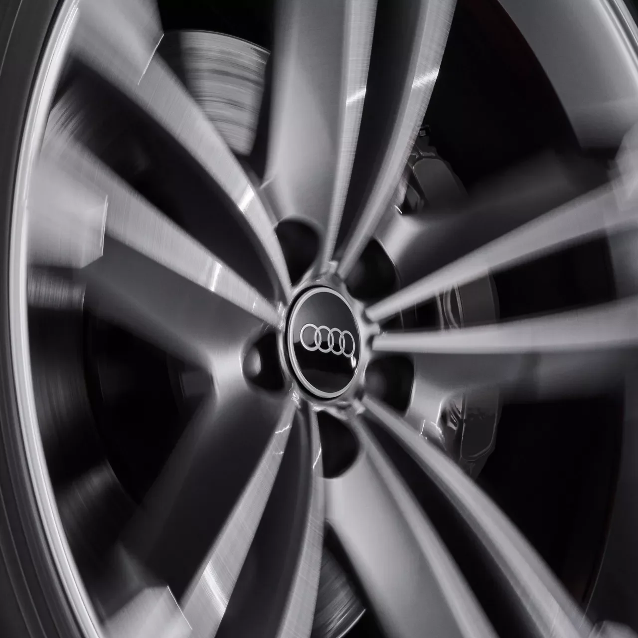 OEM Audi Dynamic Centre caps (Set 4)