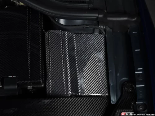 ECS Tuning MK8 GTI / Golf R Carbon Fiber Fuse Box / ECU Cover