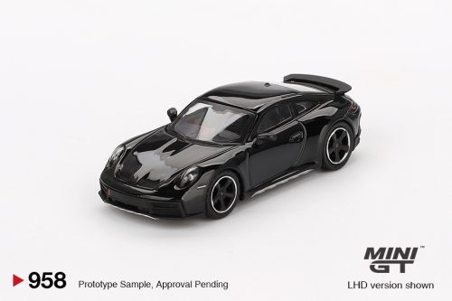 Mini GT – Porsche 911 Dakar Black